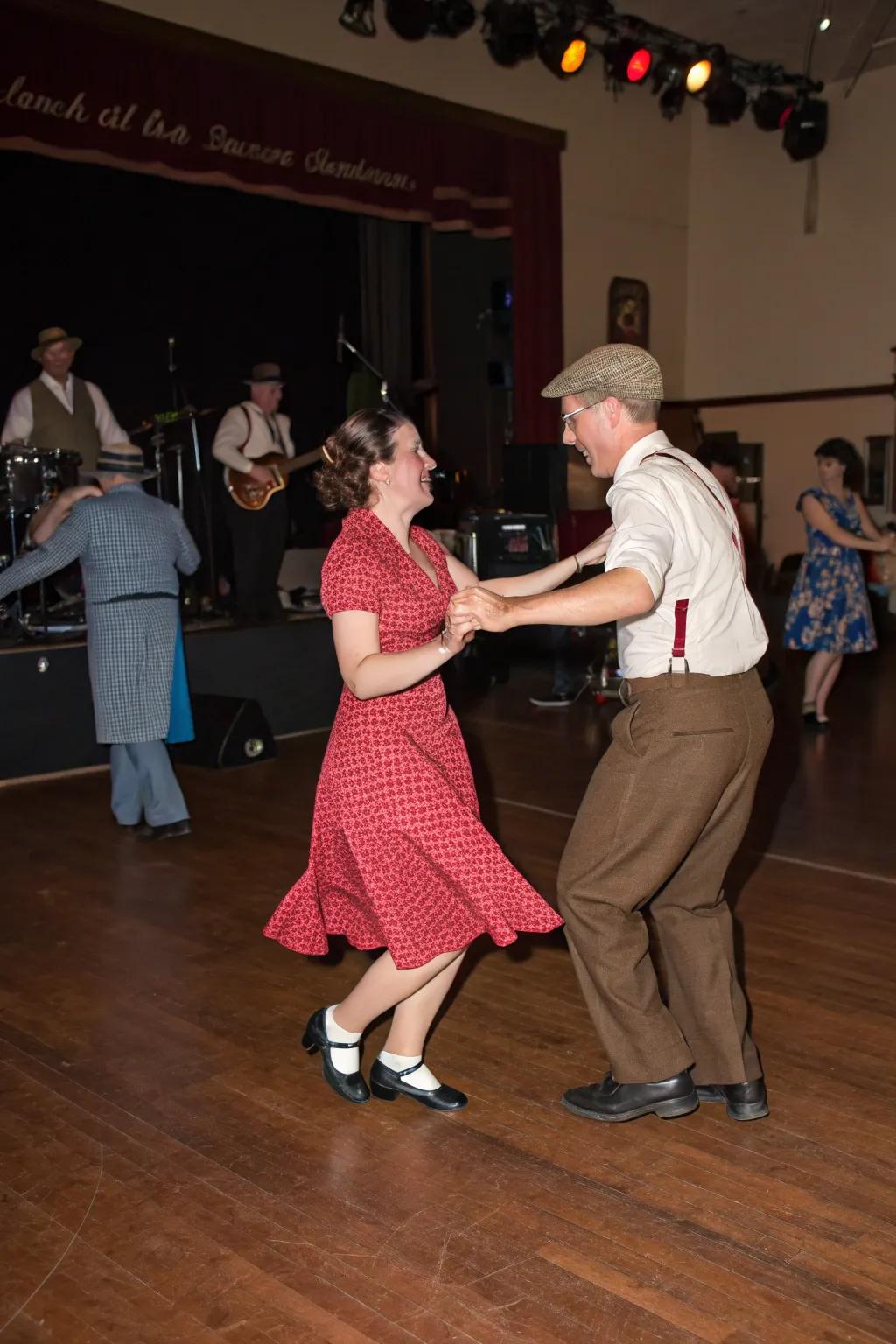 Get your invitees moving through an engaging and energetic swing dance lesson.