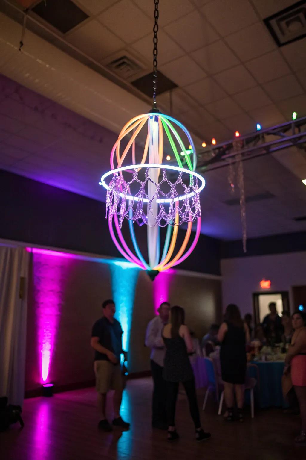 A glow stick chandelier brightens your party using vibrant colors.