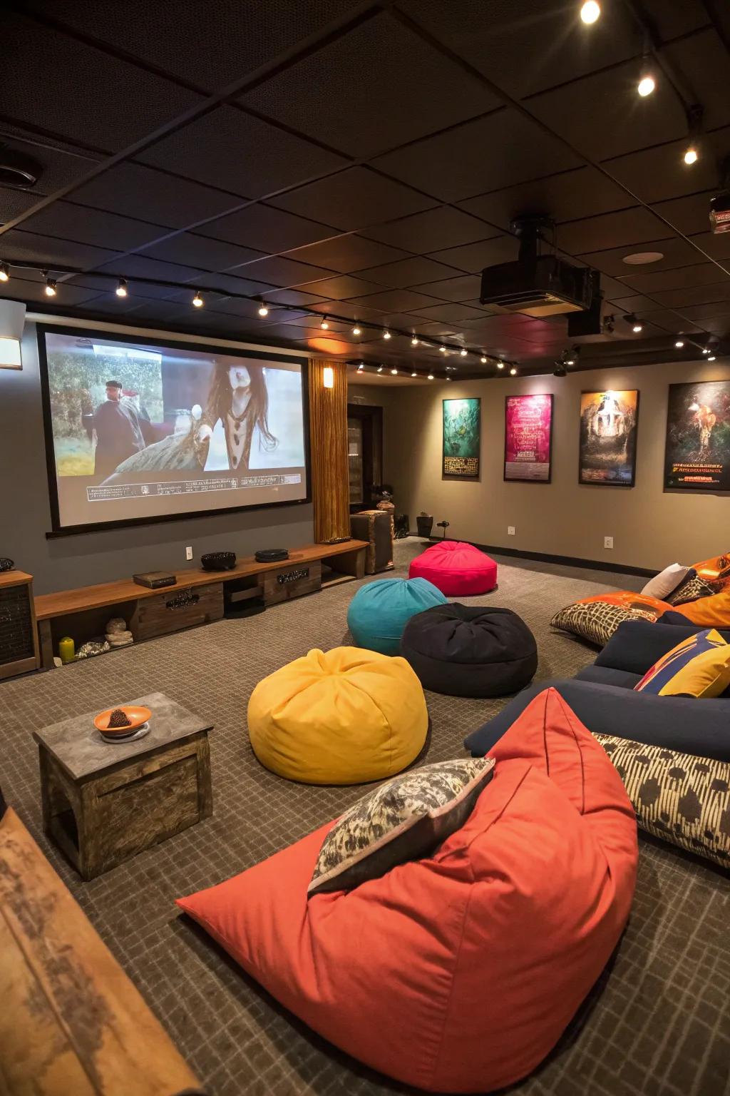 Adaptable seating choices offer a relaxed and versatile viewing experience.