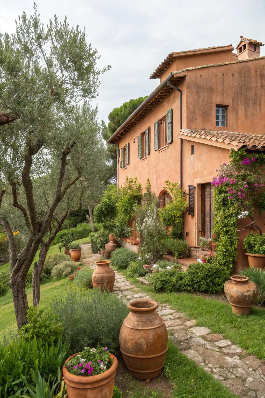 Baked clay cladding for a snug, Mediterranean-inspired abode.