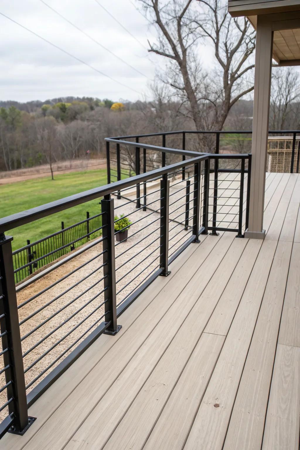 Strong dark sidings create a dramatic and elegant contrast.