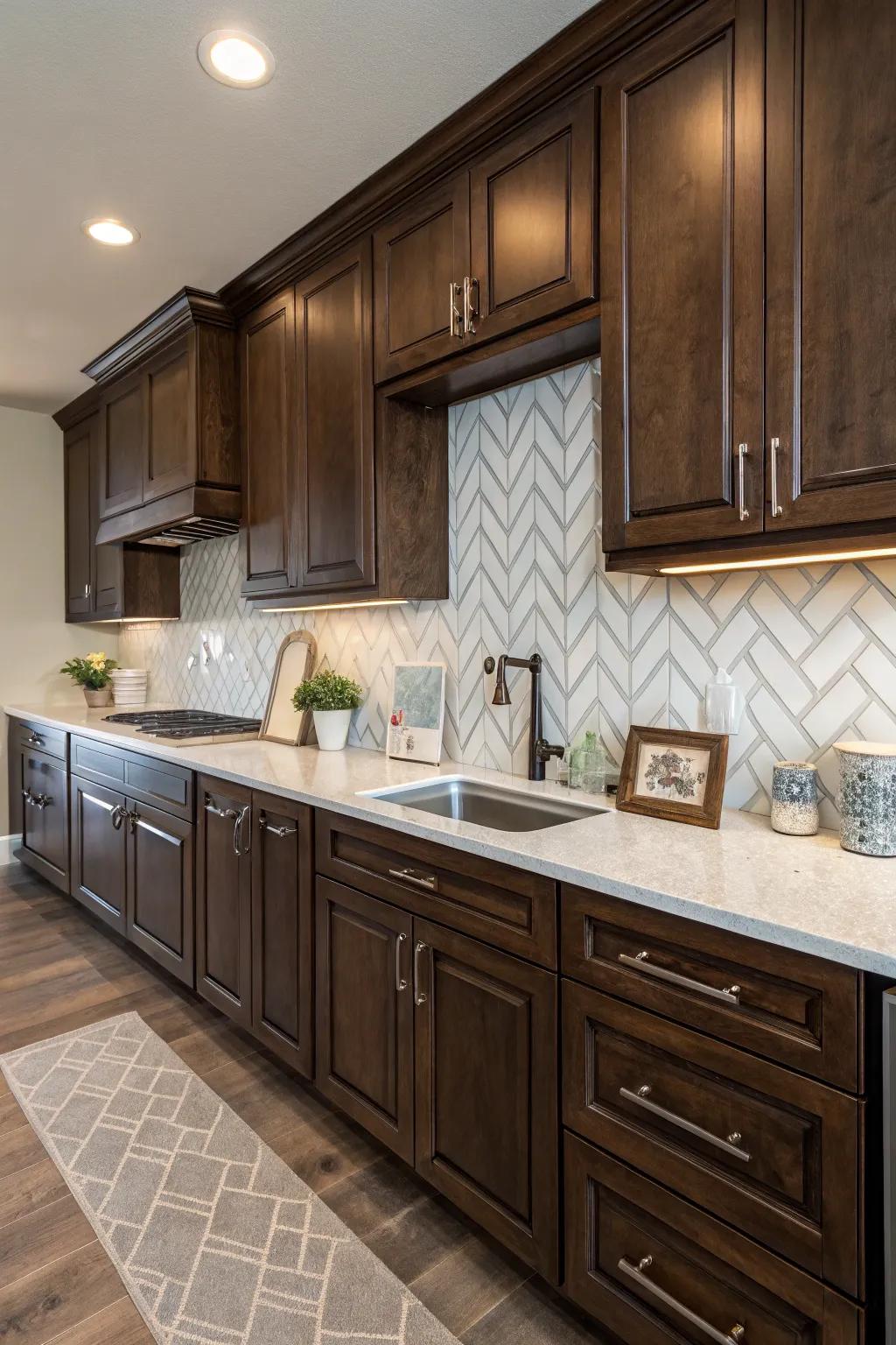 Subtle texture using pale gray staggered.