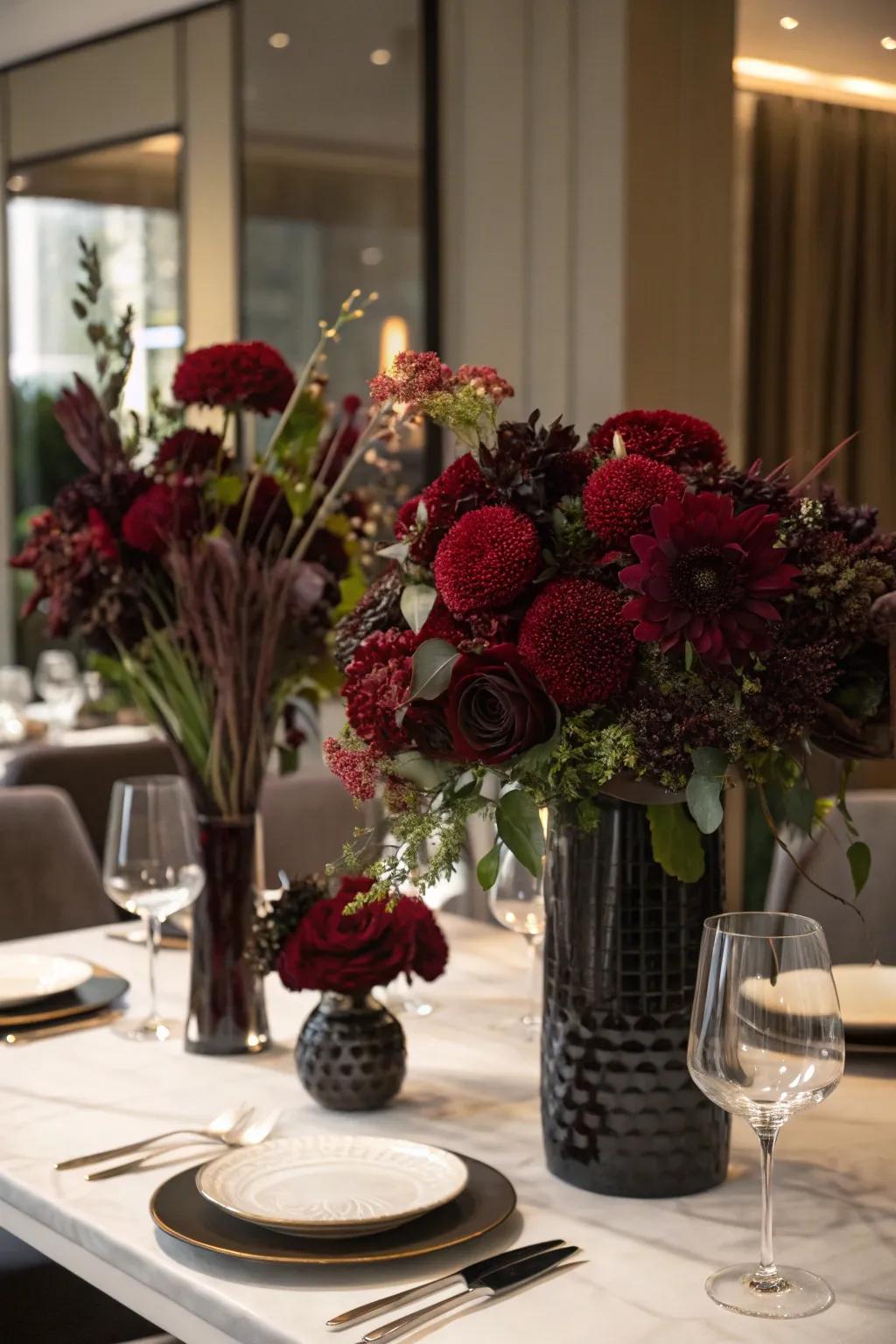 Deep flowers provide a striking and rich statement.