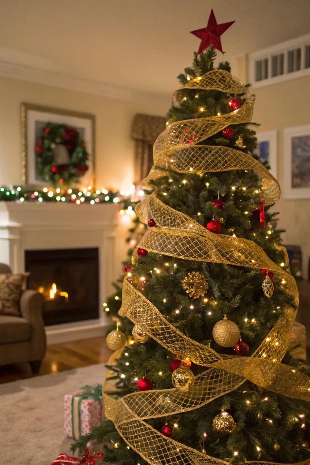 Shimmer netting contributes a dazzling shimmer to the tree.
