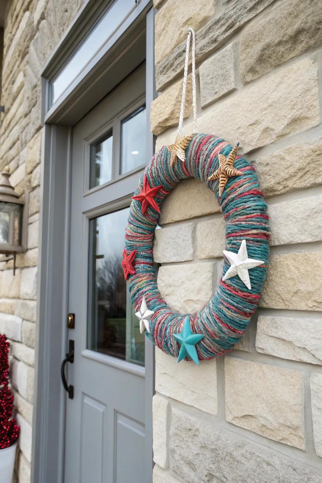 A comfortable and textured patriotic yarn decoration.