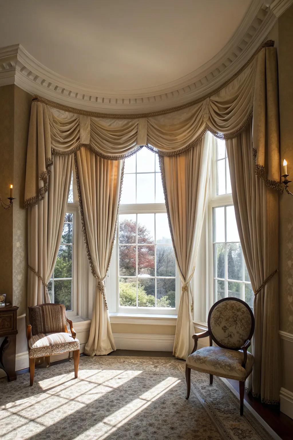 Flat window coverings coupled with side hangings create a timeless aesthetic.