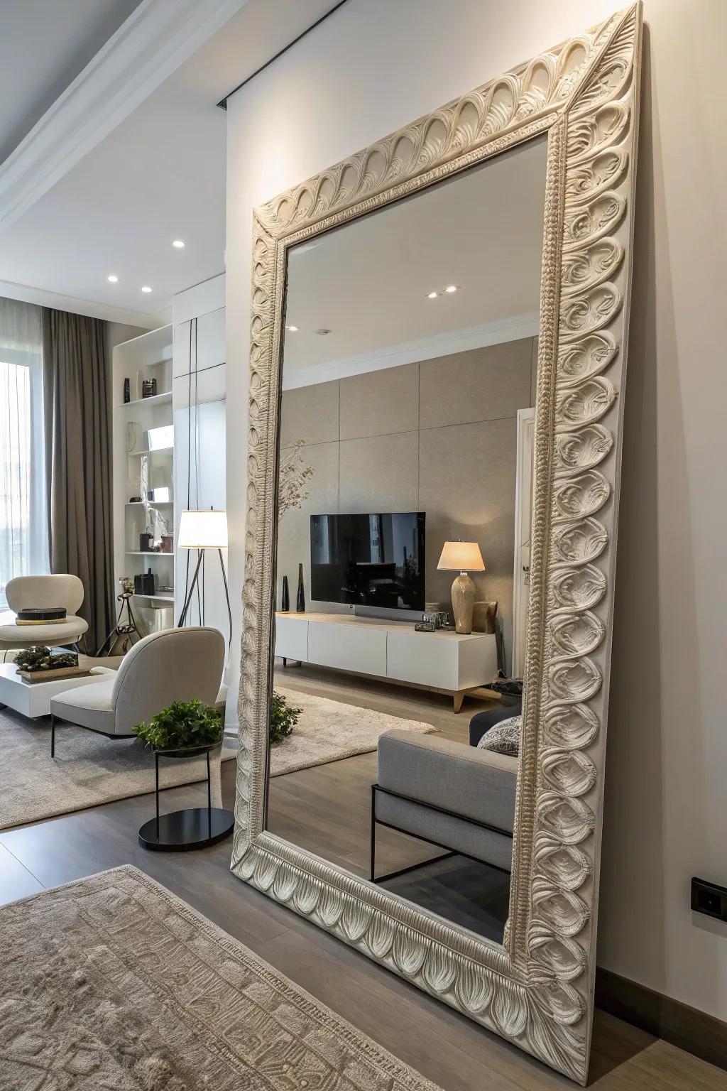 A sculptural framework transforms a reflector into an artistic masterpiece.