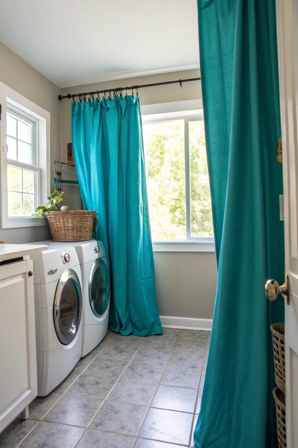 Strong colors create a vibrant, lively impression.