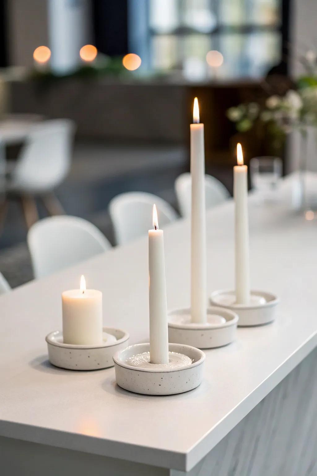 Polished and modern simple candle style.