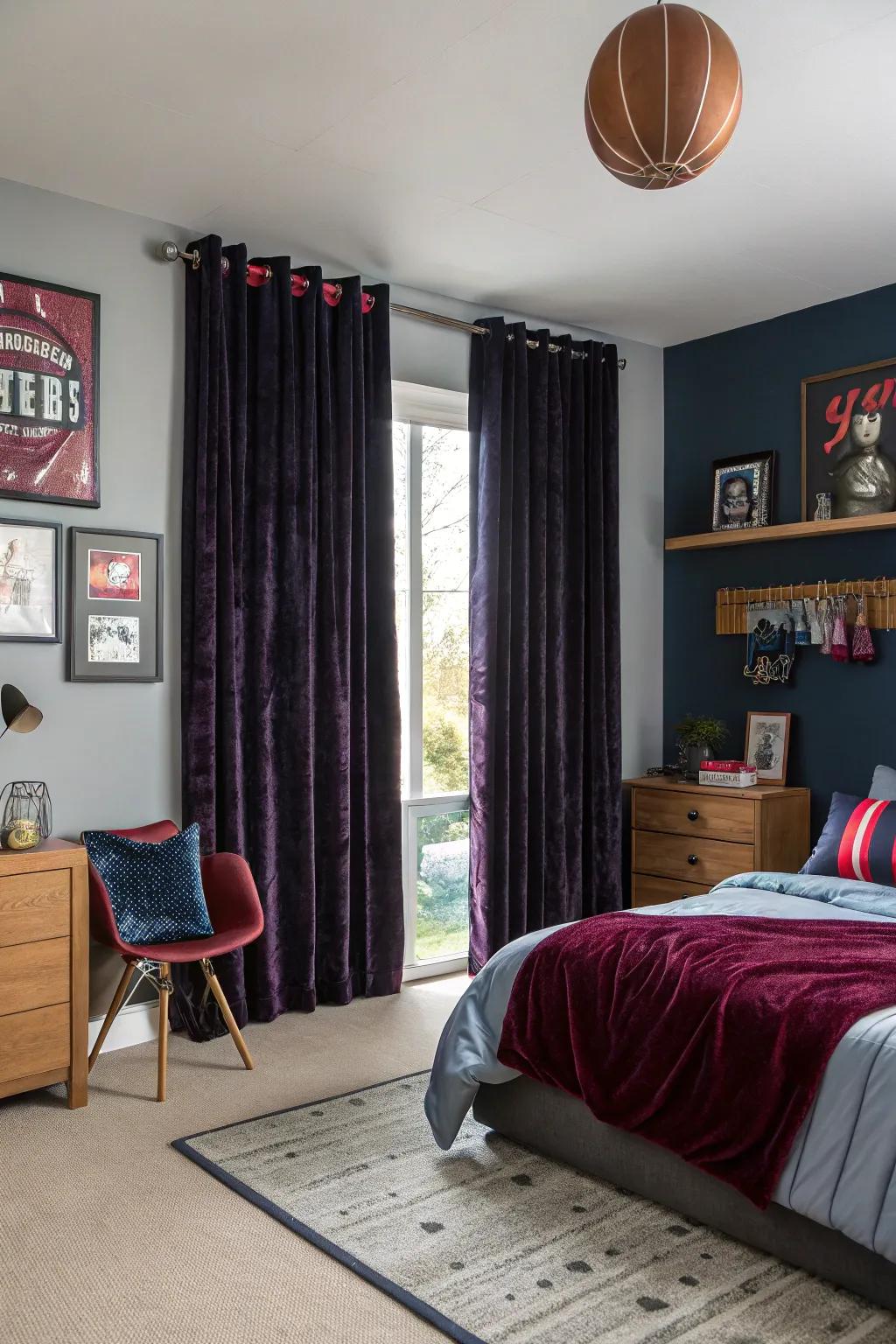 Pile curtains contribute a hint of extravagance and coziness.