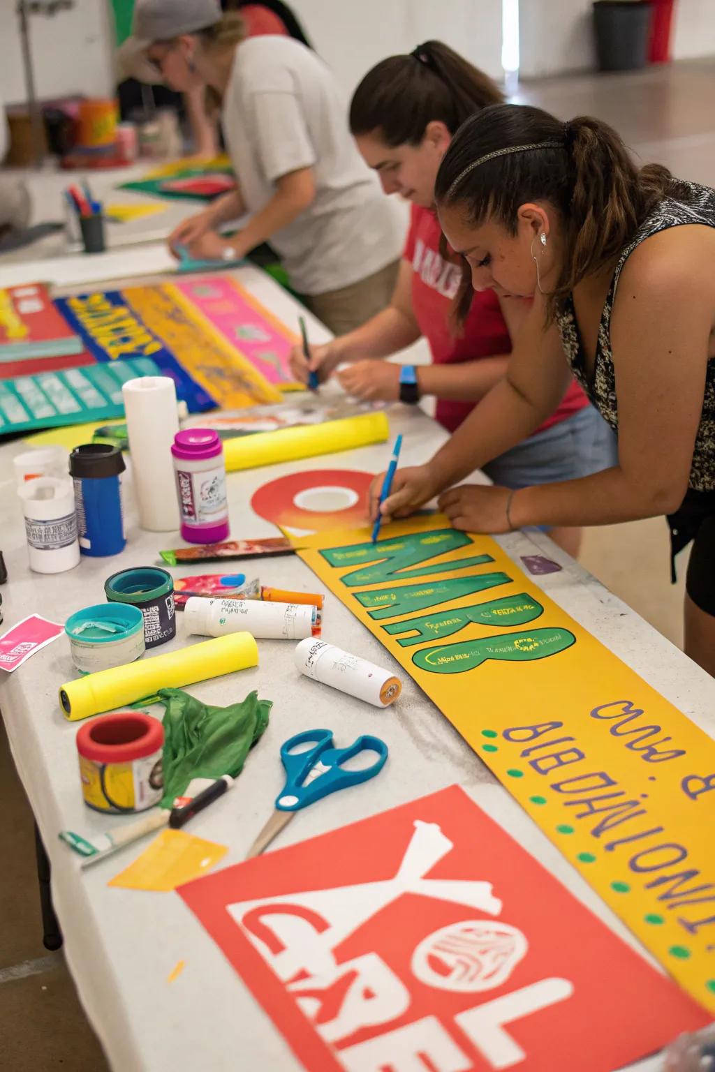 A banner station that allows visitors to express their imagination.
