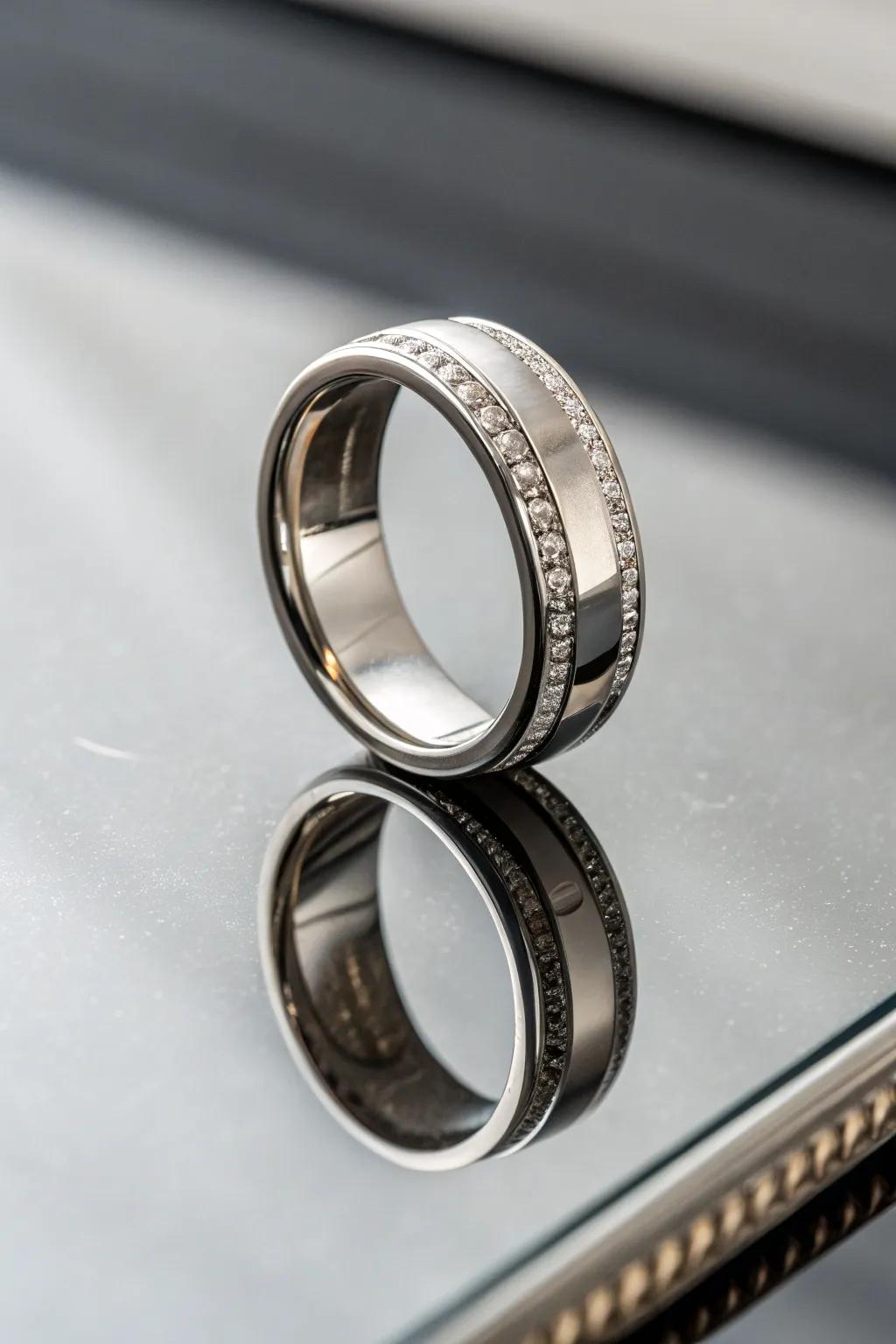 A beveled ring with a clean and modern silhouette.