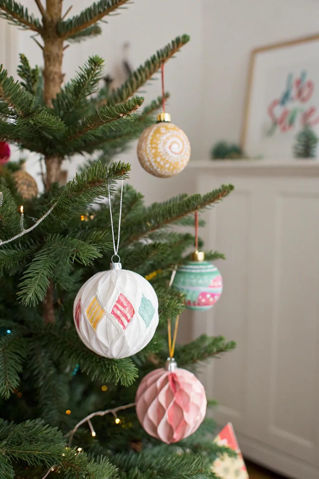 DIY ornaments enable toddlers to express their ingenuity securely.