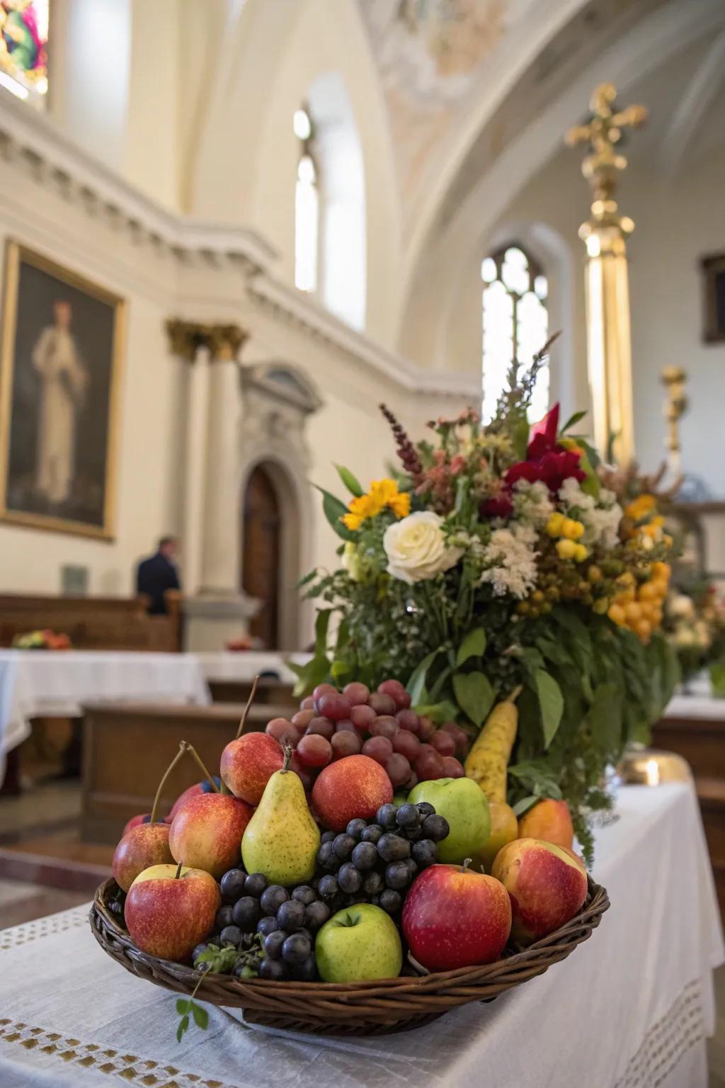 Seasonal fruits add freshness and hue to the table design.