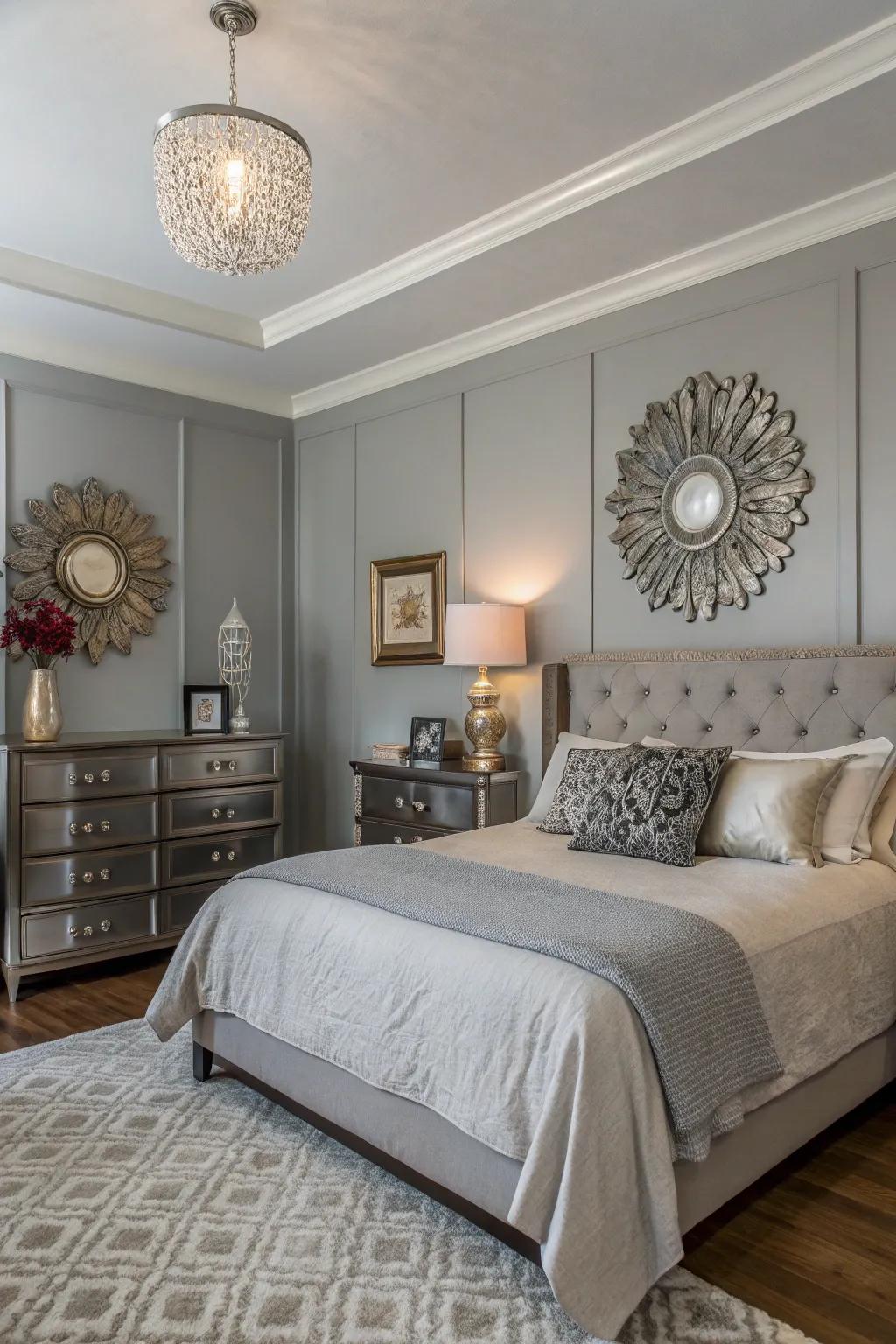 Metallic accessories add vintage glam to a