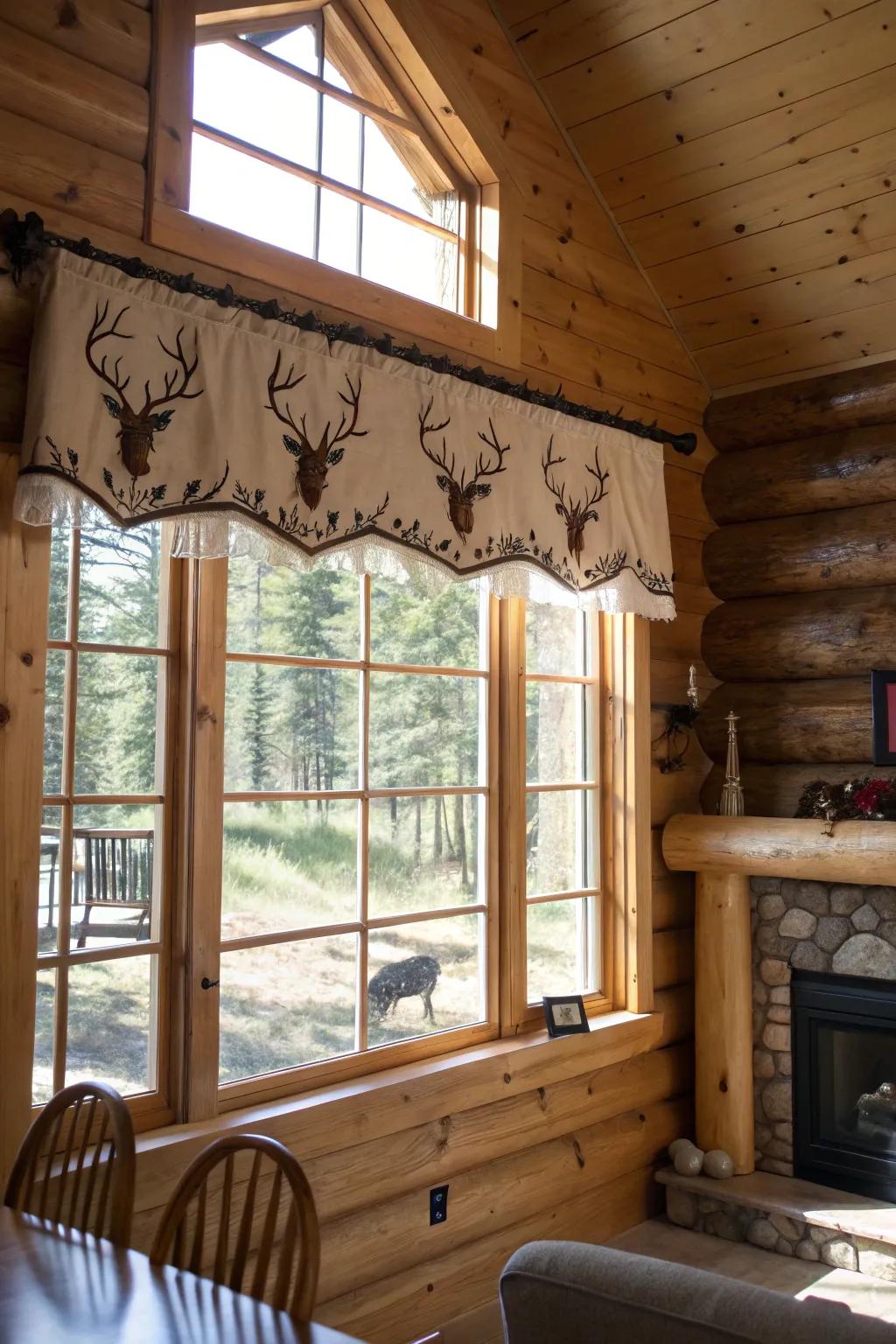 A country cabin with a valance featuring horn elements, adding an outdoorsy appeal.
