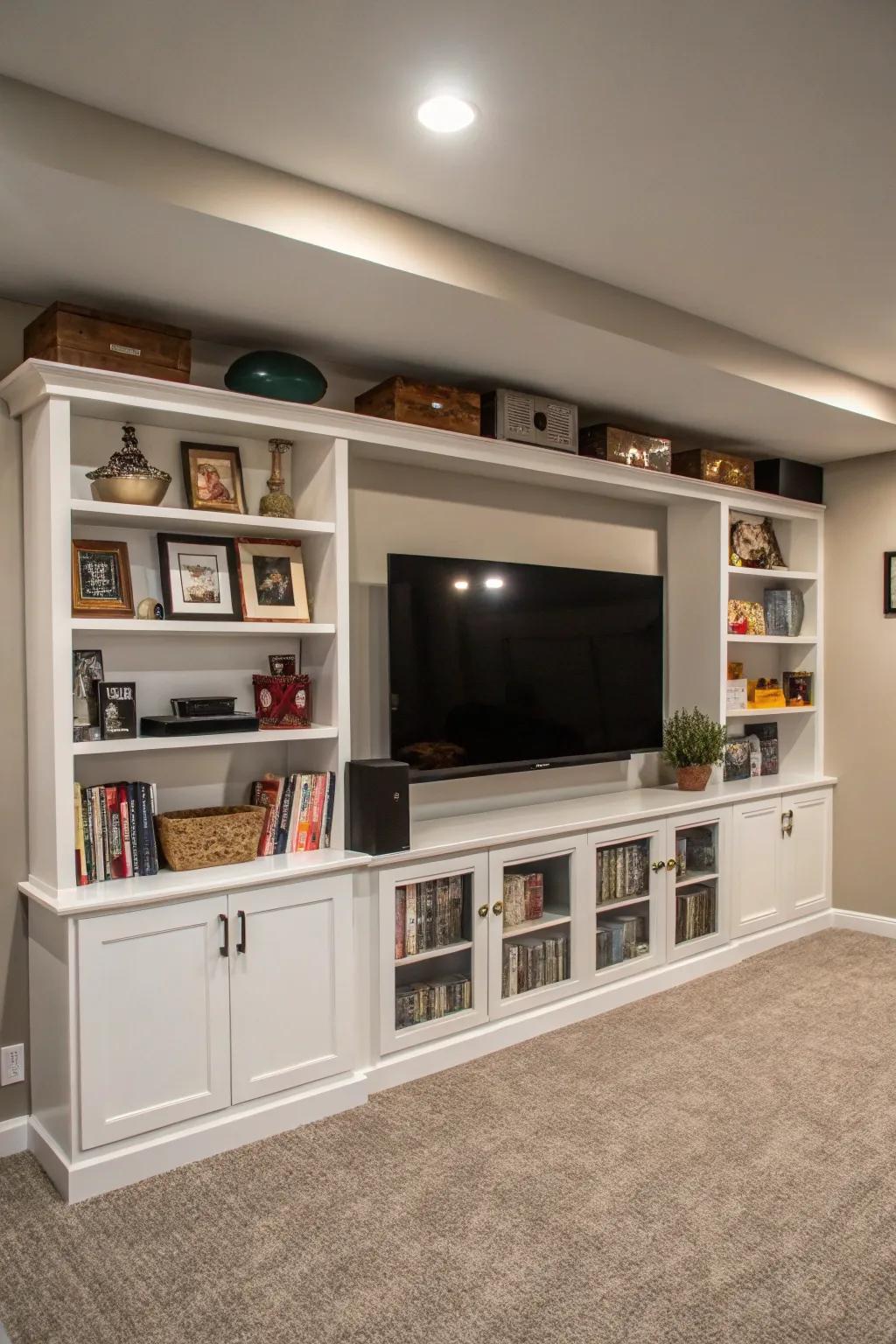Basement TV wall featuring integrated shelving encompassing a sizable flat-screen TV, resulting in a chic and practical arrangement.