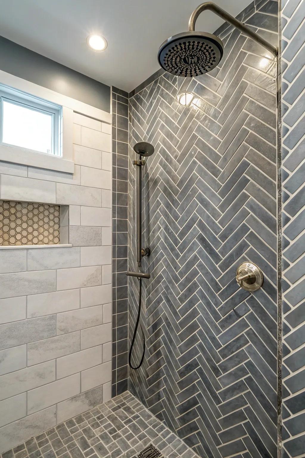 Combination of zigzag and brick arrangements using grey tiles.