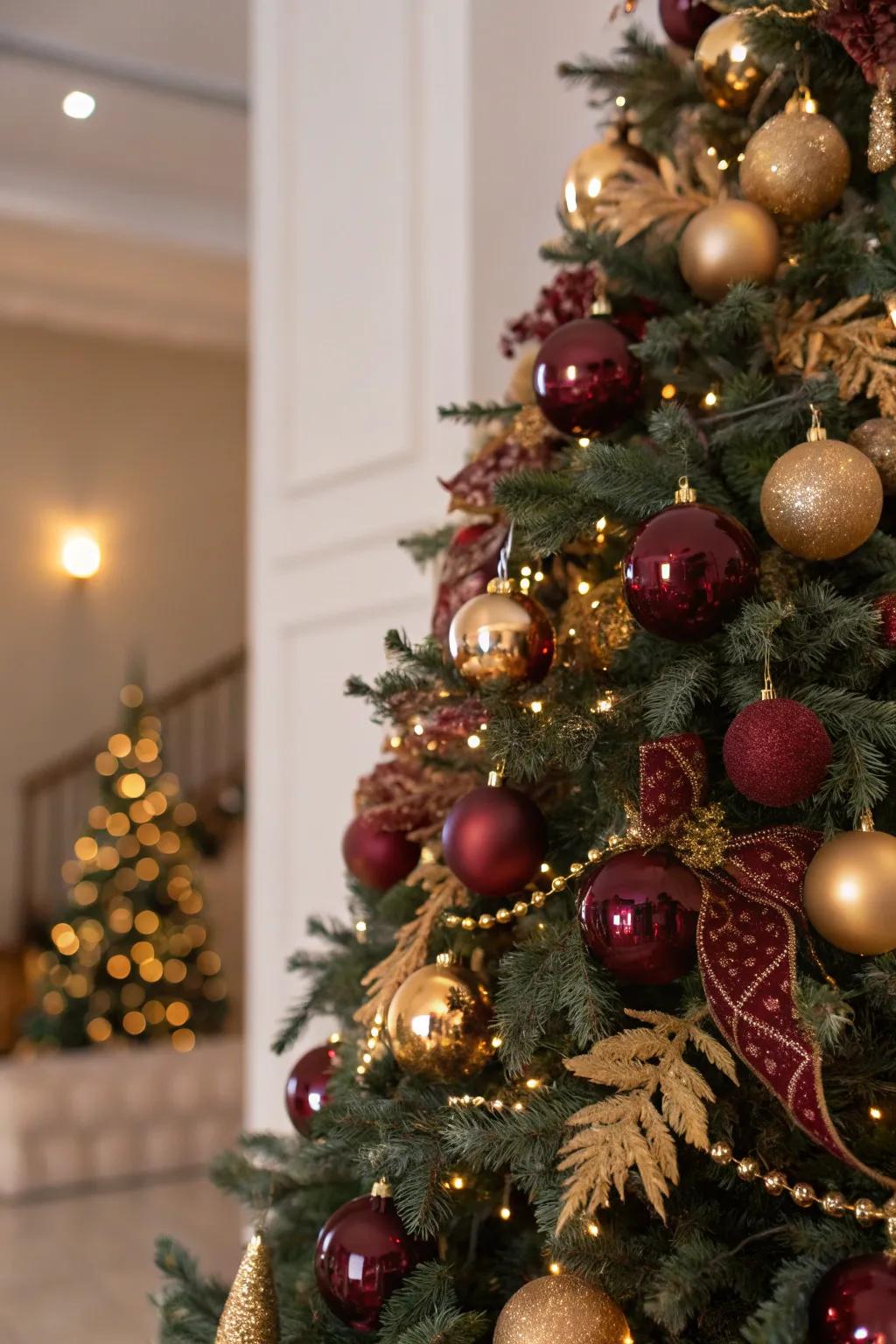 Metallic accents contribute shimmer and festivity to the tree.