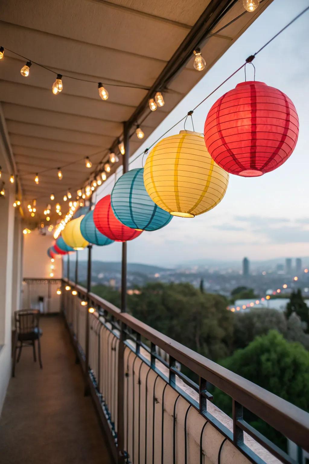 Fabric lights contribute an imaginative and festive ambiance to your balcony.