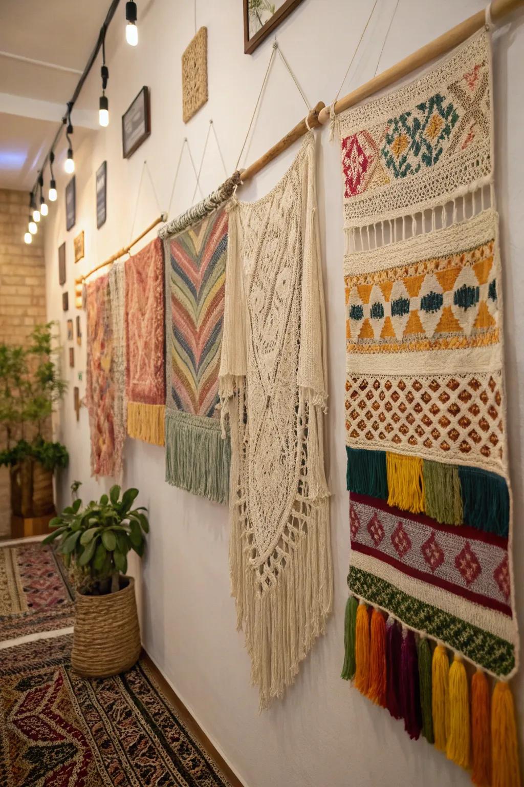 Layered fabrics making a pleasant boho atmosphere.