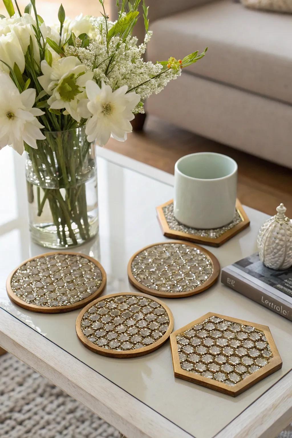 Geometric gems contribute an organic charm to table protectors.