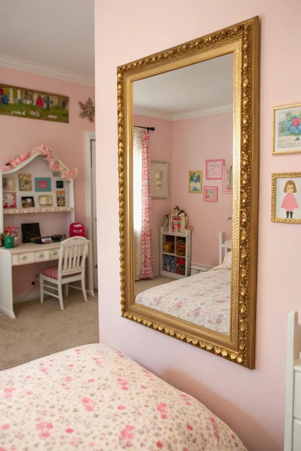 Mirrors framed in gold enhance the decor with brightness and style.