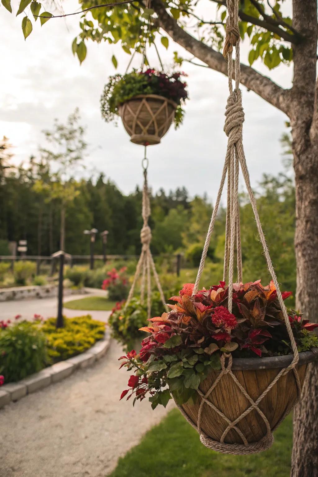 Cord planters make your garden look more interesting.