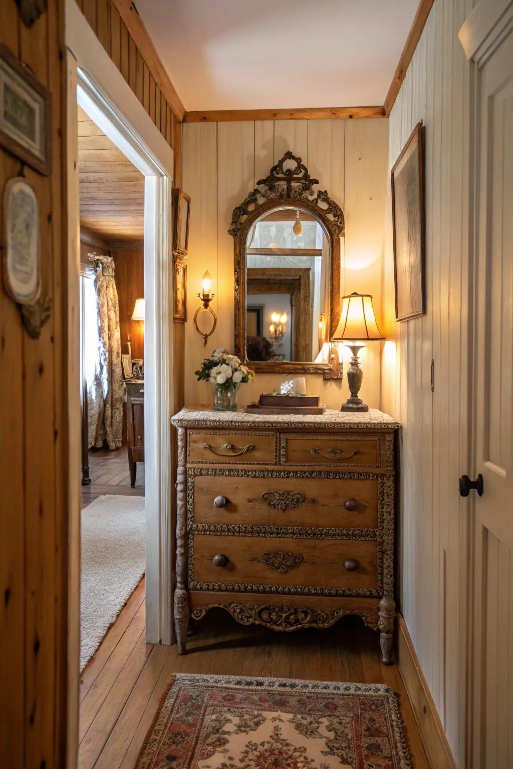 Retro touches impart individuality to this charming cottage hallway.
