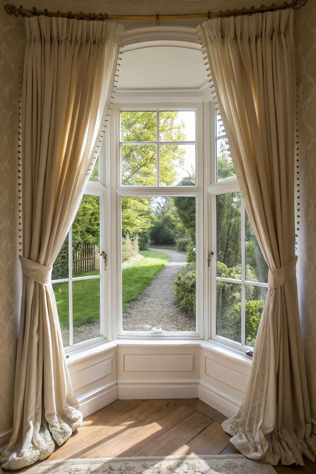 Holdbacks contributing flair while accentuating the bay window.
