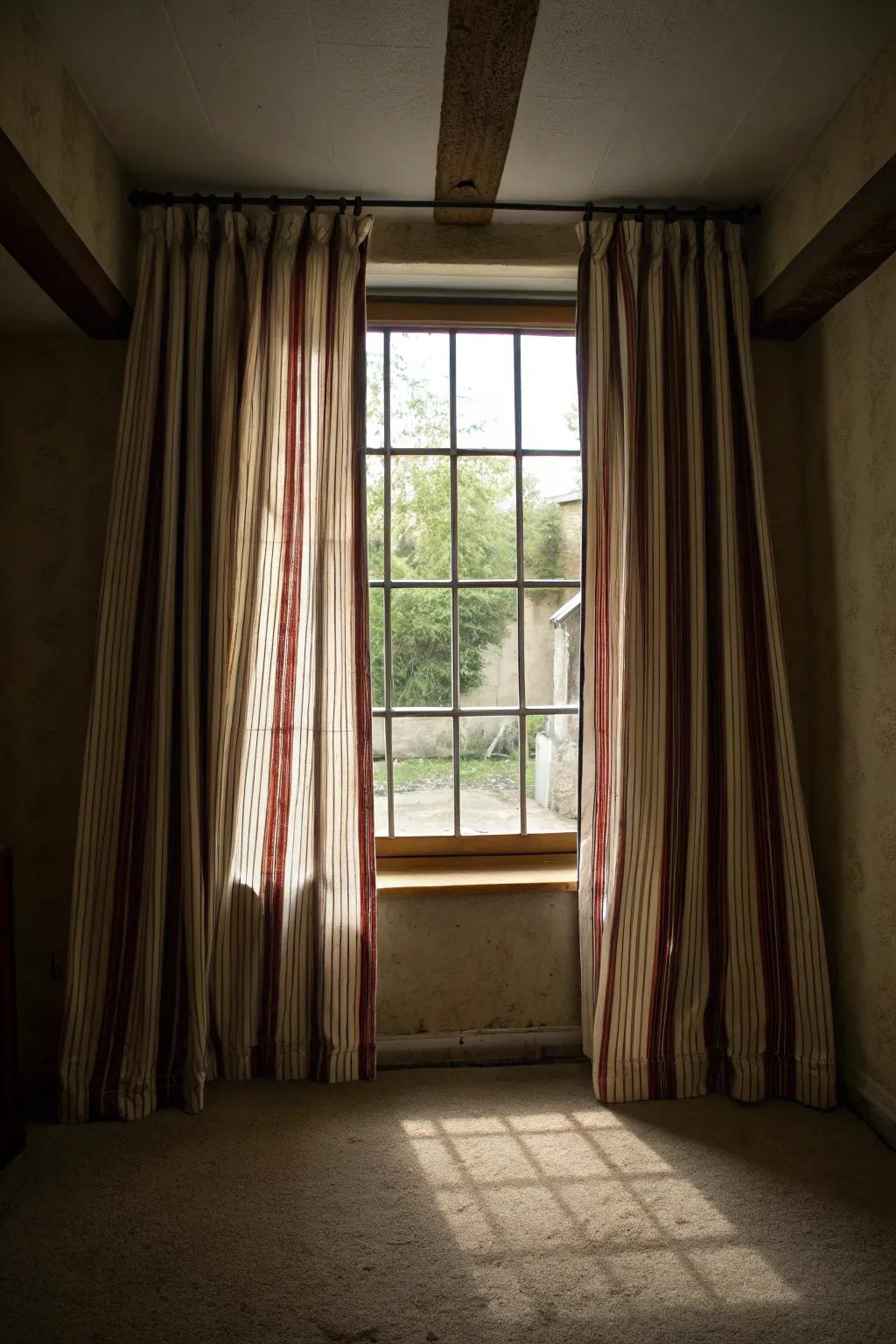 Striped coverings can enhance the space.