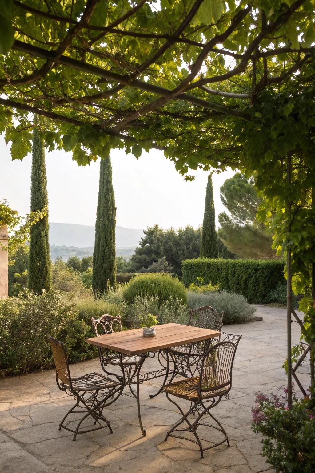 Forged metal furnishings bring Italian elegance to your garden.