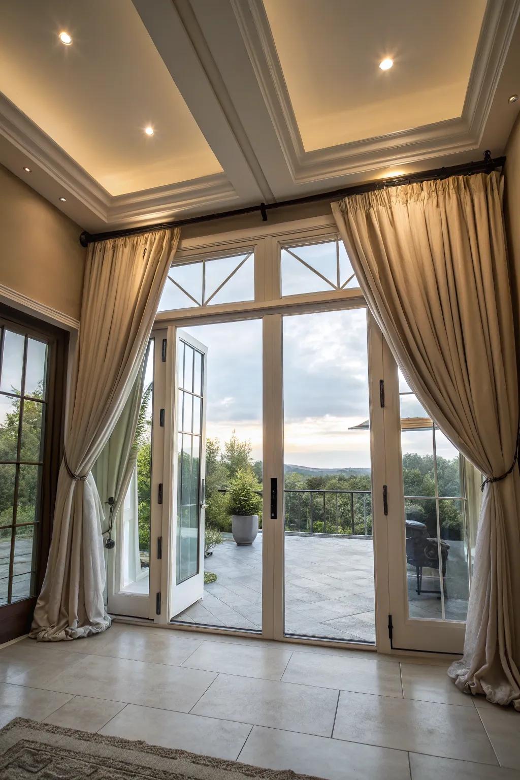 Ceiling-mounted curtains create a striking and opulent result.