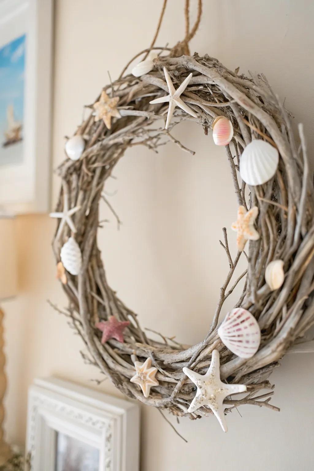 Embrace a Coastal Christmas through a wreath adorned with seashells and driftwood, capturing the quintessence of summer serenity throughout the festive epoch.