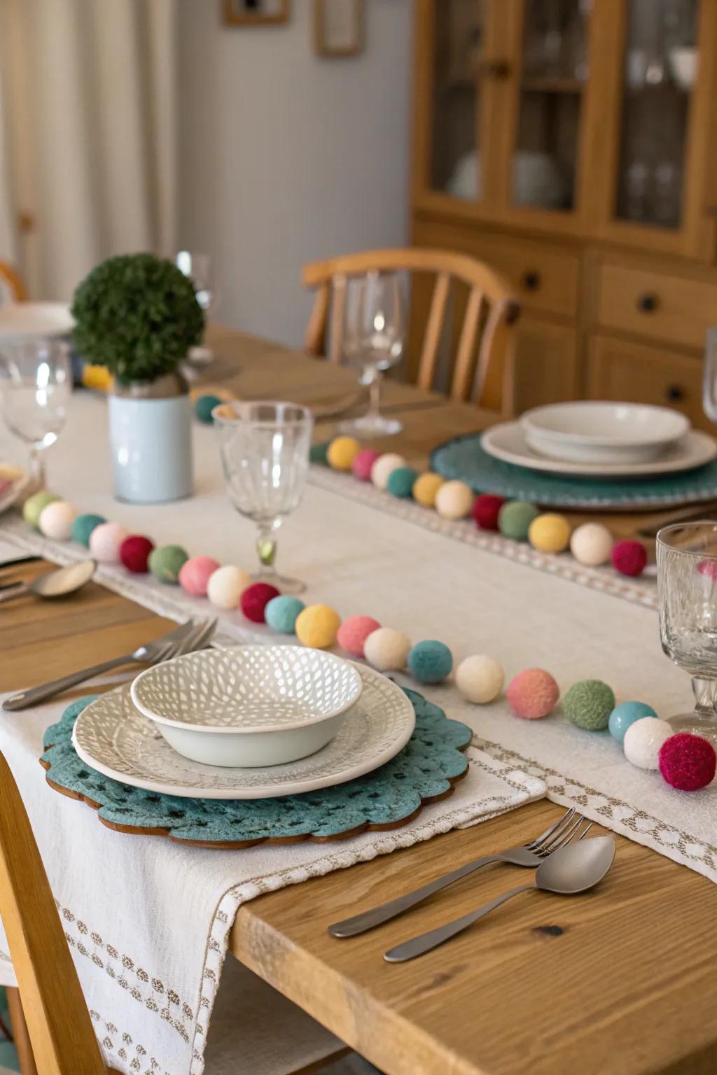 When used as table runners, felt garlands offer a striking centerpiece for meals.