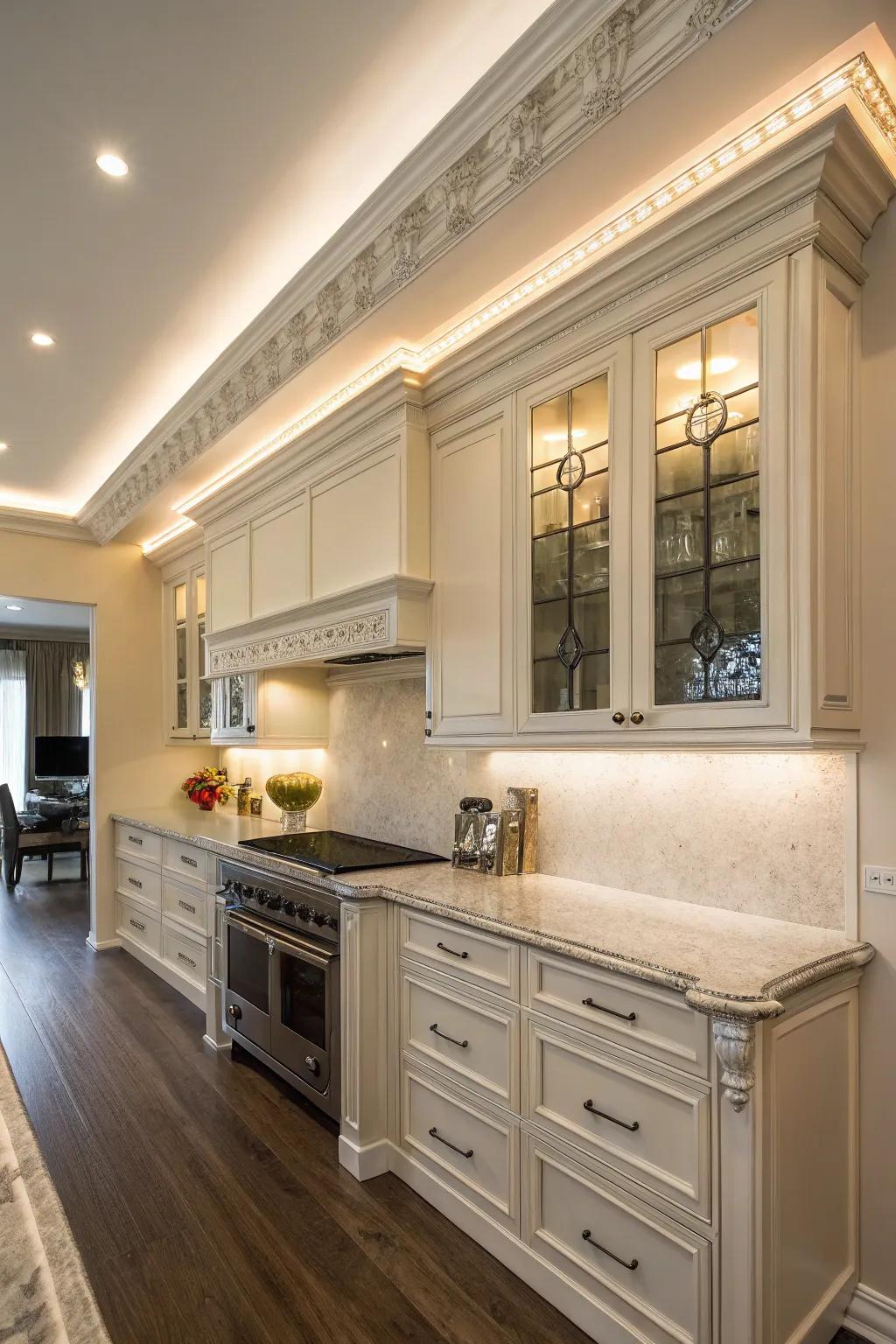 Thin line trim offers a subtle hint of sophistication.