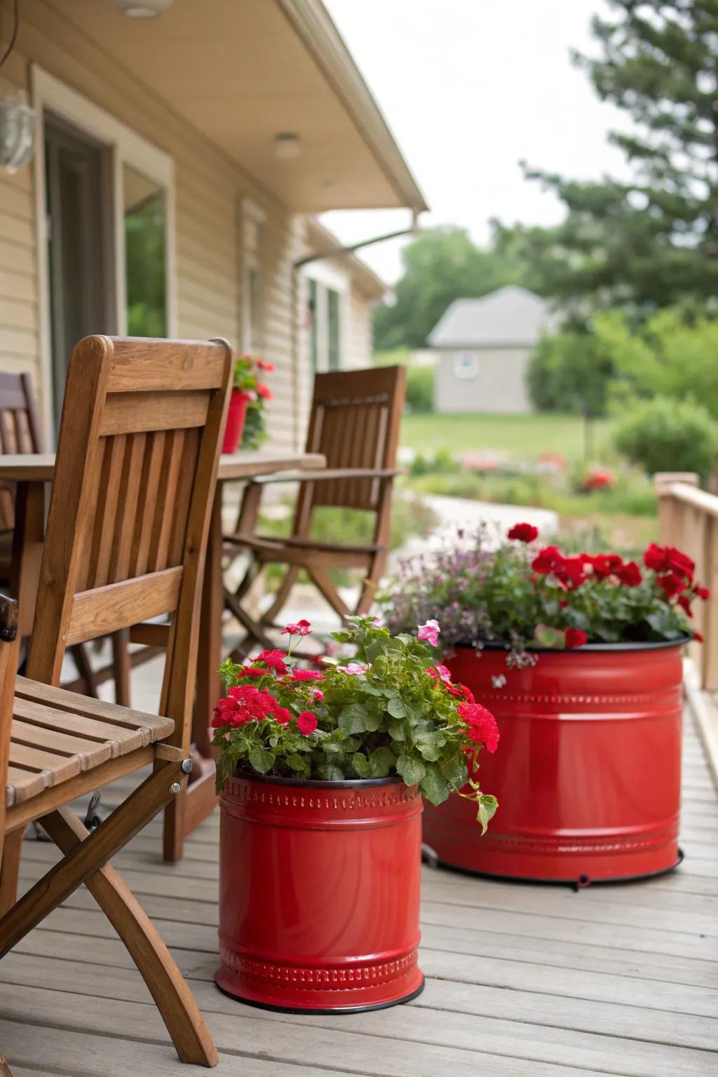 A contemporary fusion of wood and scarlet metal features.