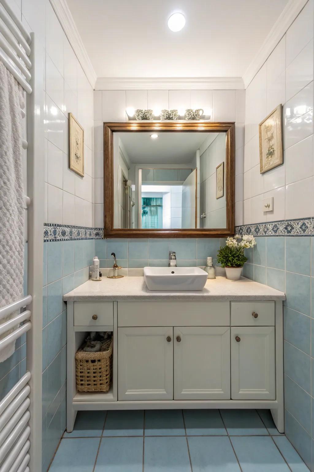 A strategically positioned mirror that amplifies illumination and area in a compact restroom.