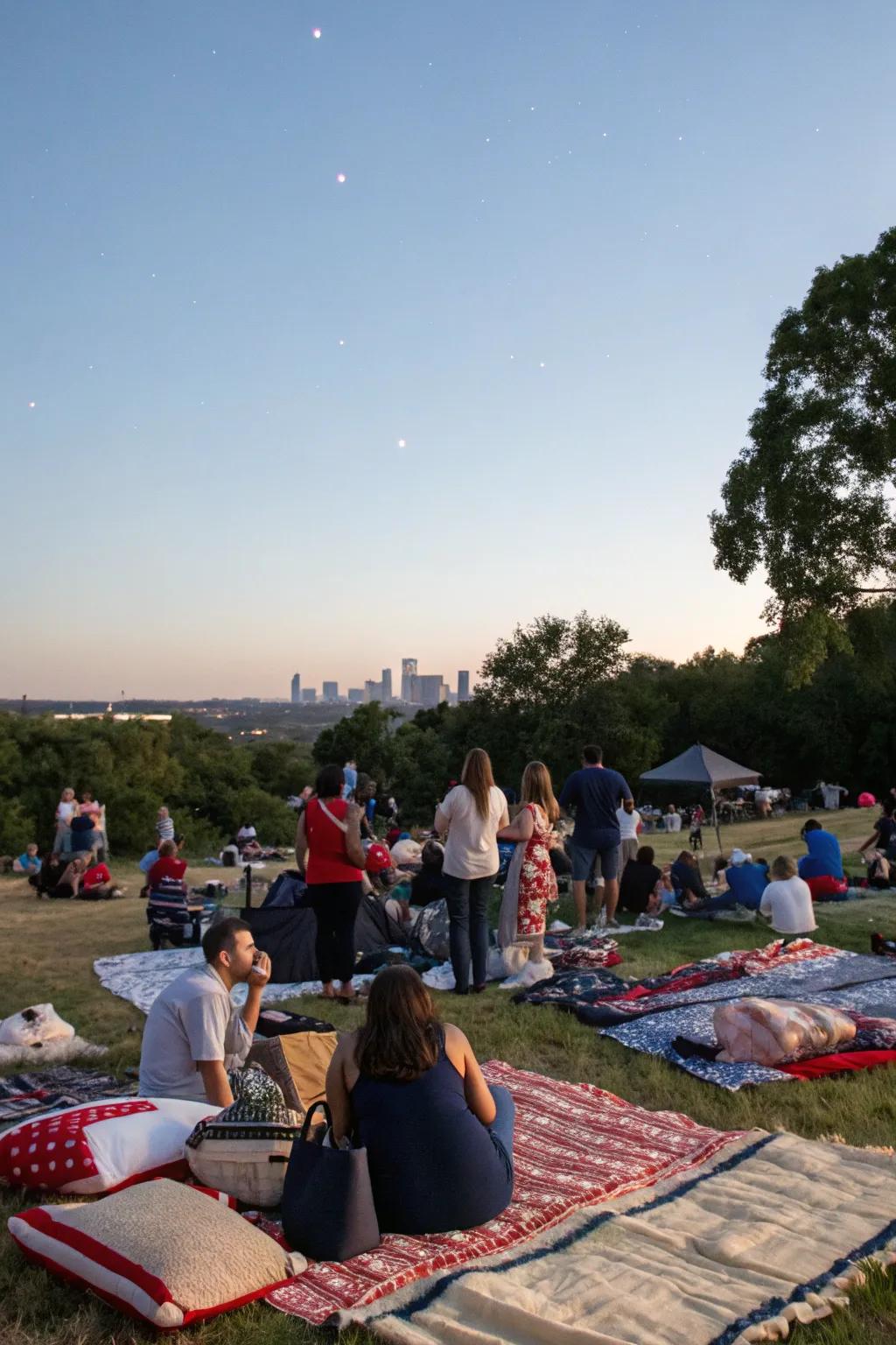 Unwind and appreciate the fireworks display from an inviting viewing location.