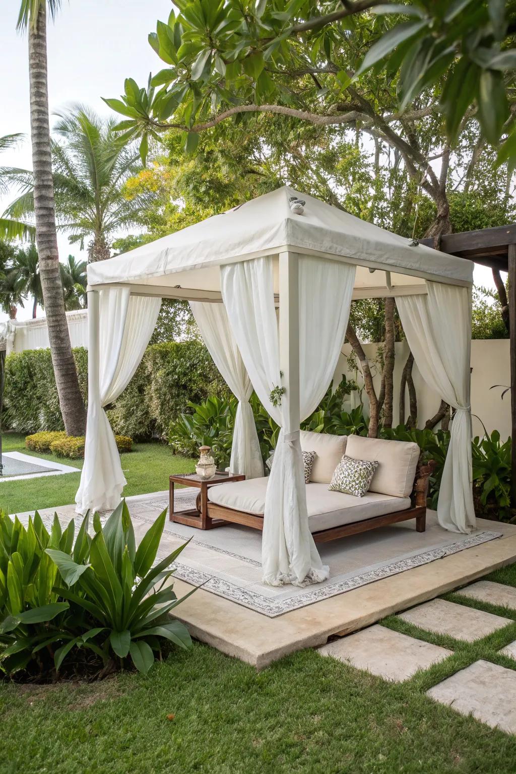 An inviting ivory canopy lounge area that encourages relaxed socializing.
