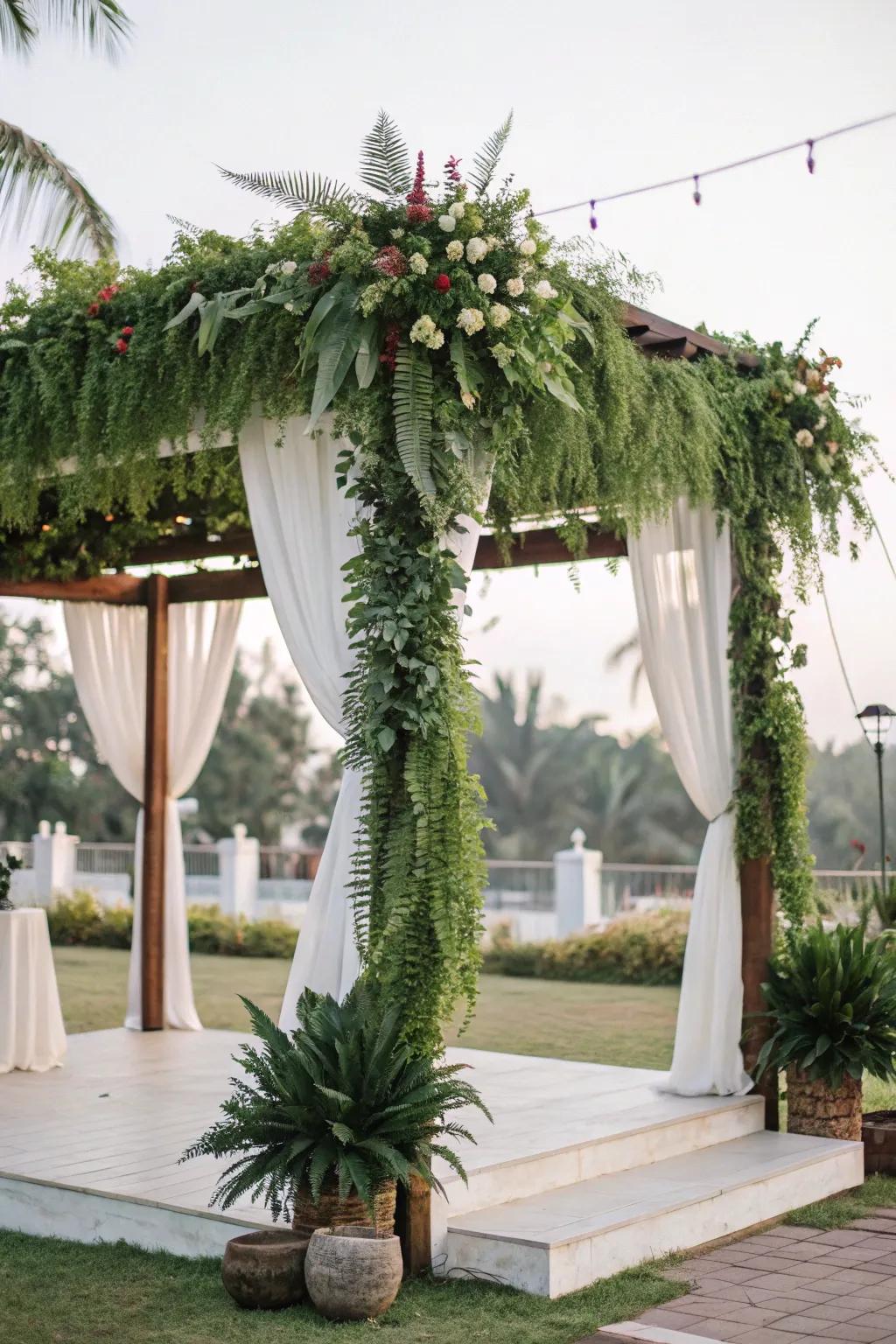 Eco-conscious verdure contributing a new aspect to the mandap.