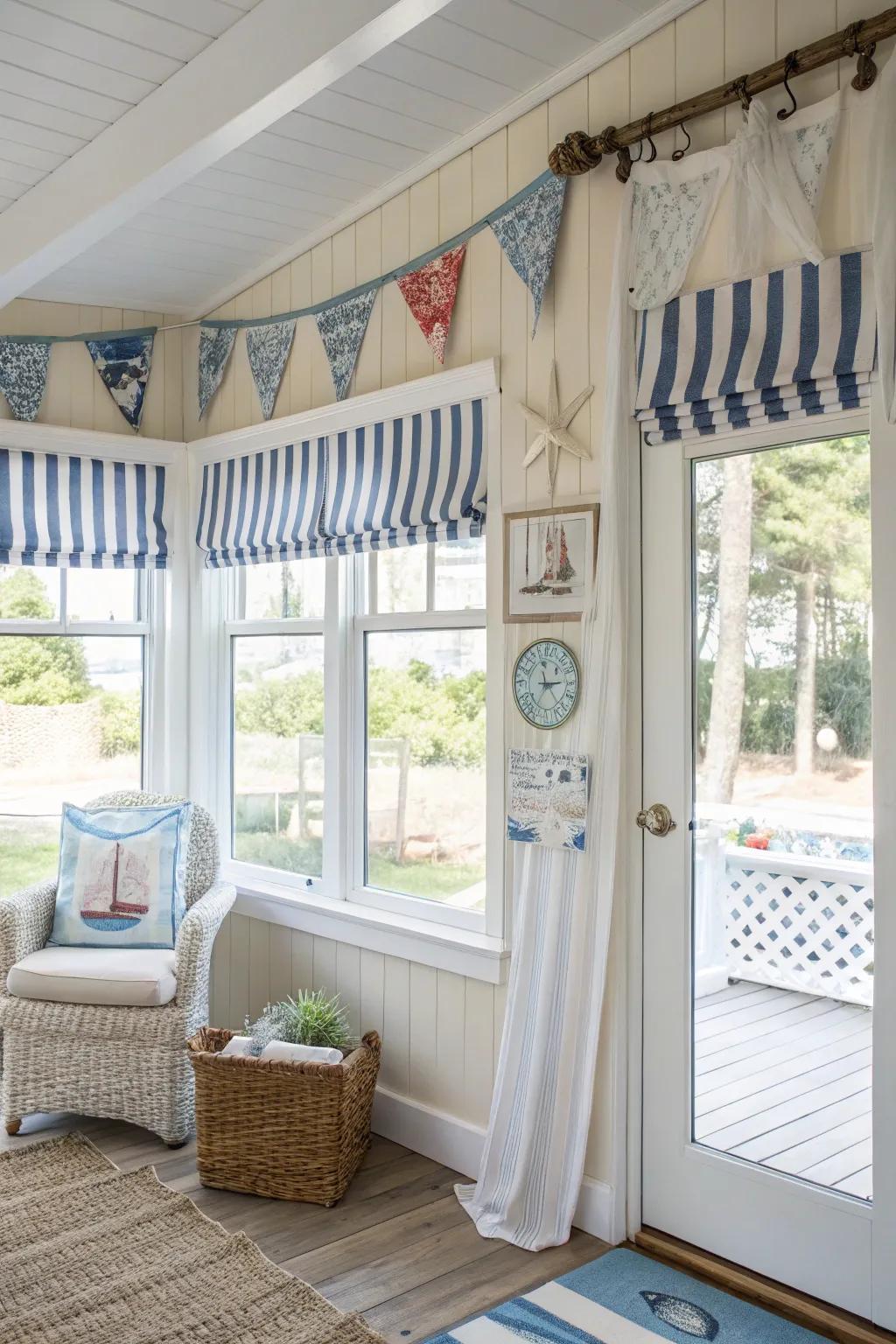 Bring shoreline moods to your sunroom with water-themed toppers.