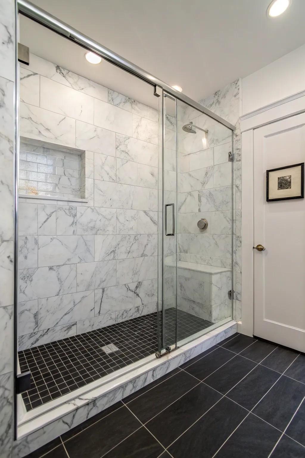 Deep floors fashion a striking contrast with bright stone tiles.